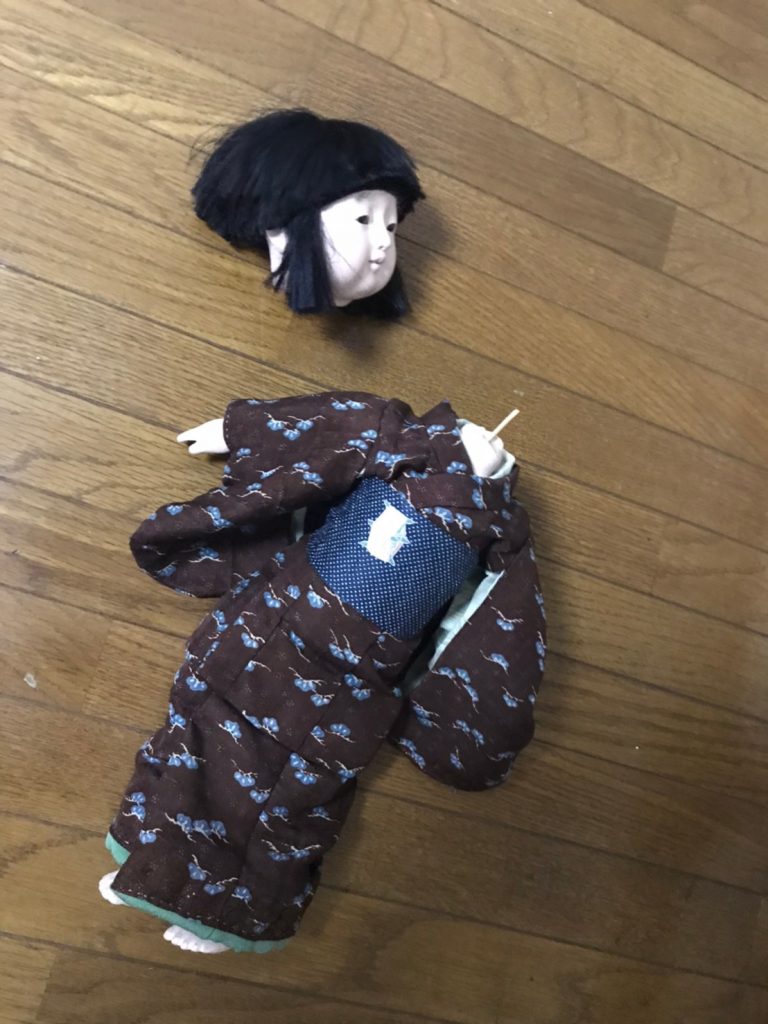 『事故物件 恐い間取り』原作者・松原タニシの自宅　人形