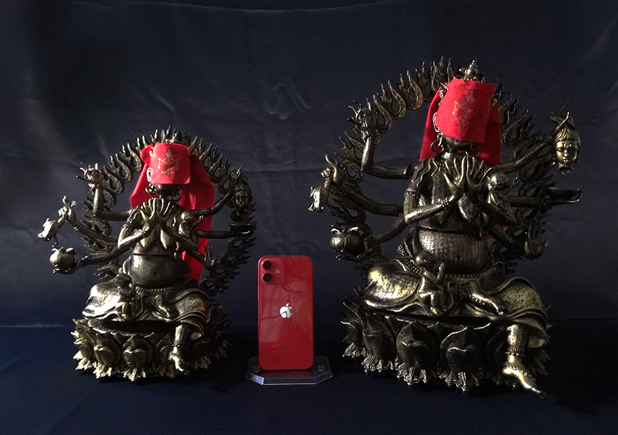 『呪詛』大黒仏母スタチュー　２サイズ　iPhoneとのサイズ比較