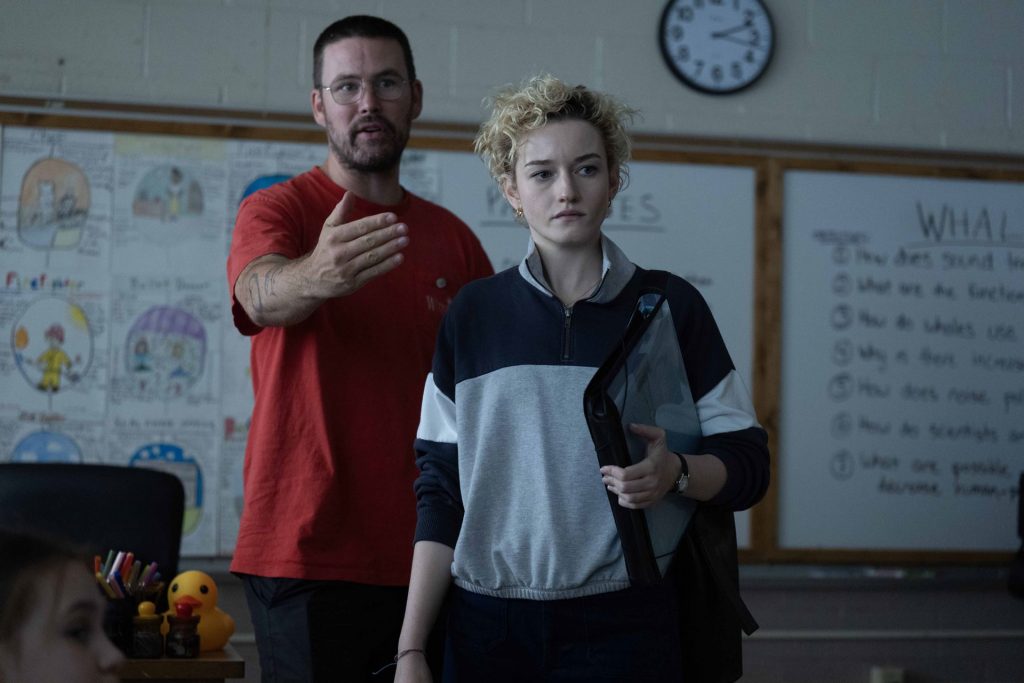 メイキングカット:ザック・クレッガー監督とガンディ役ジュリア・ガーナー