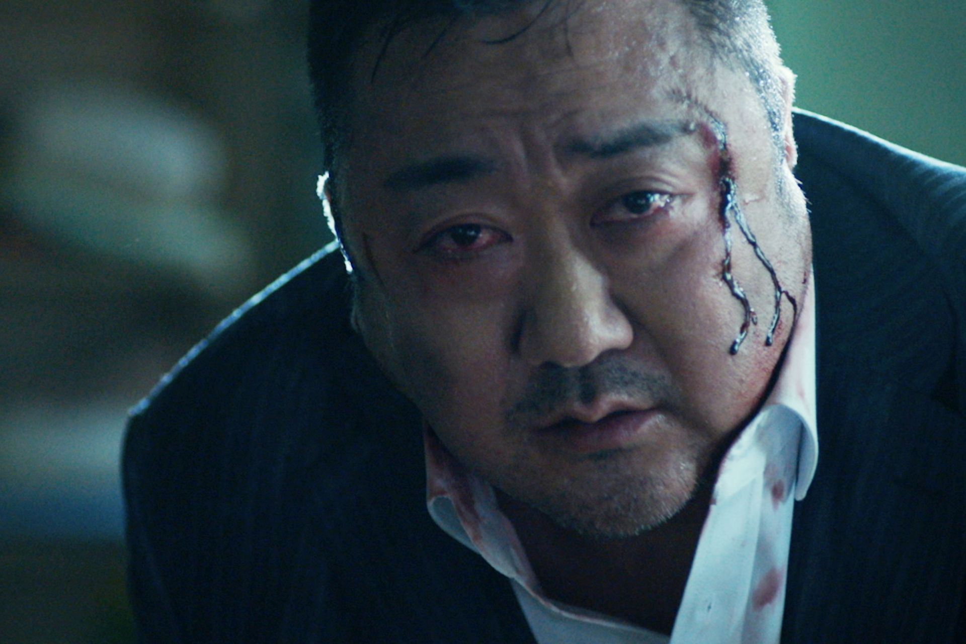 悪魔がマ・ドンソクをコントロール ホラーアクション『悪魔祓い株式会社』超絶ピンチな本編映像 ホラー通信 